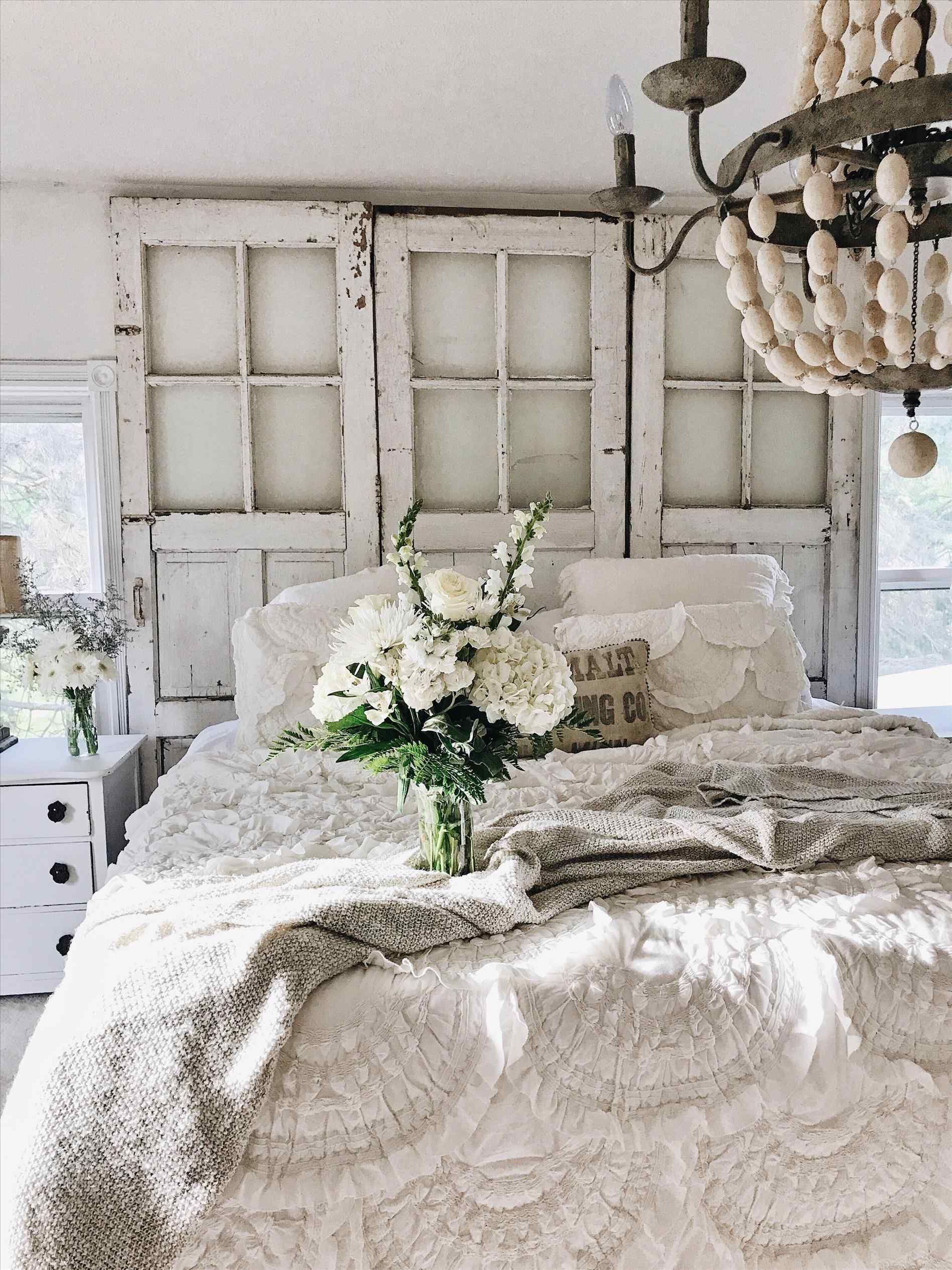 Boho Shabby Chic Bedroom trends neutral tan white room