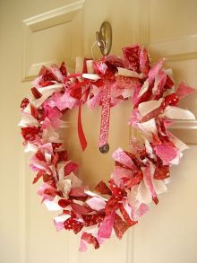 Beautiful Valentines Day Wreath Decor Ideas 04