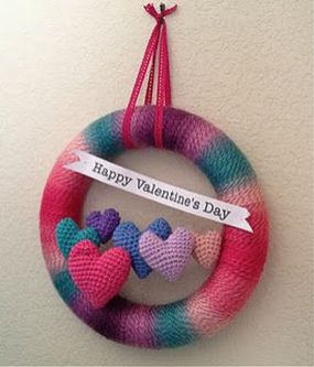 Beautiful Valentines Day Wreath Decor Ideas 09