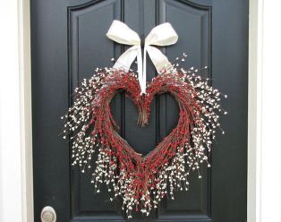 Beautiful Valentines Day Wreath Decor Ideas 19