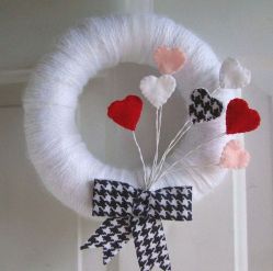 Beautiful Valentines Day Wreath Decor Ideas 22