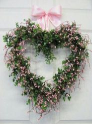 Beautiful Valentines Day Wreath Decor Ideas 23