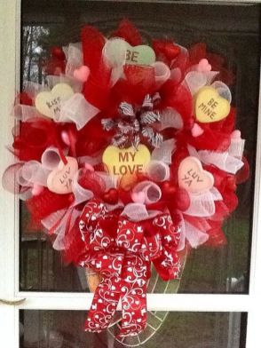 Beautiful Valentines Day Wreath Decor Ideas 27