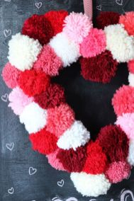 Beautiful Valentines Day Wreath Decor Ideas 30