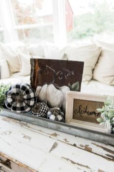 Magnificent DIY Farmhouse Fall Decor Ideas On A Budget 01
