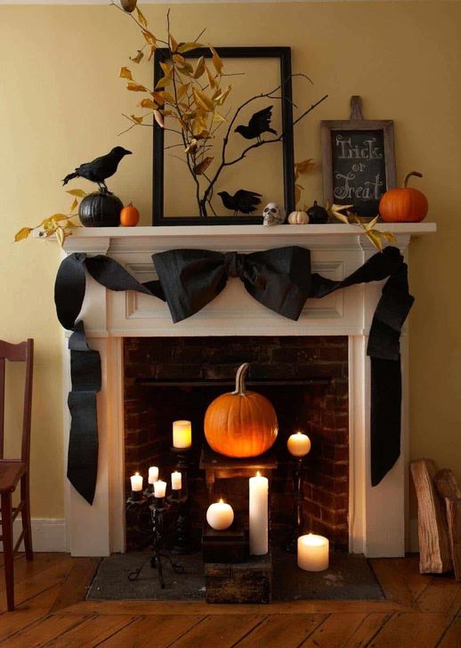 Scary Halloween Mantel Decoration Ideas That Will Amaze You 52